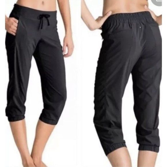 Athleta Pants - Athleta La Viva La Viva Capri Crop Black Pant Zip Pocket #964585 Women SZ 10 $98